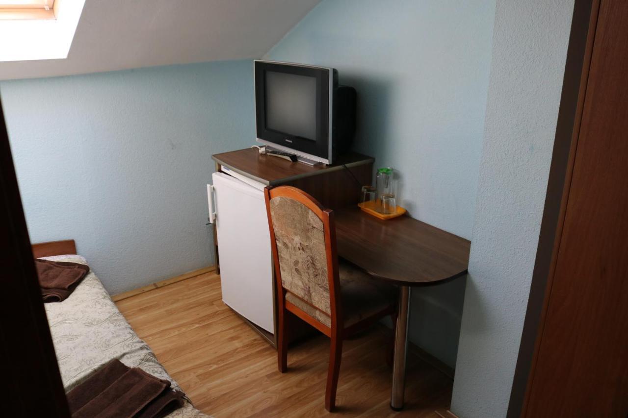 Готель ***Феєрія Tyachiv Exterior foto