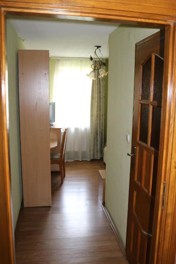 Готель ***Феєрія Tyachiv Exterior foto